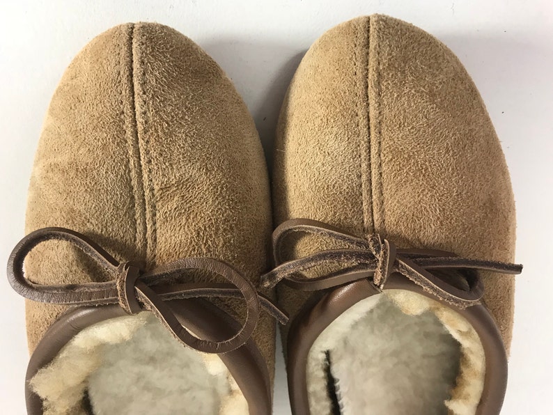 Vintage House Shoes New Size 5 Acorn Slippers Women�s Tan