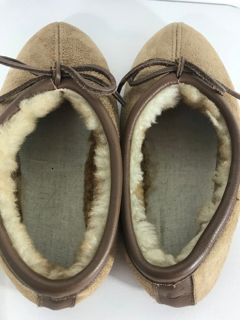 Vintage House Shoes New Size 5 Acorn Slippers Women�s Tan