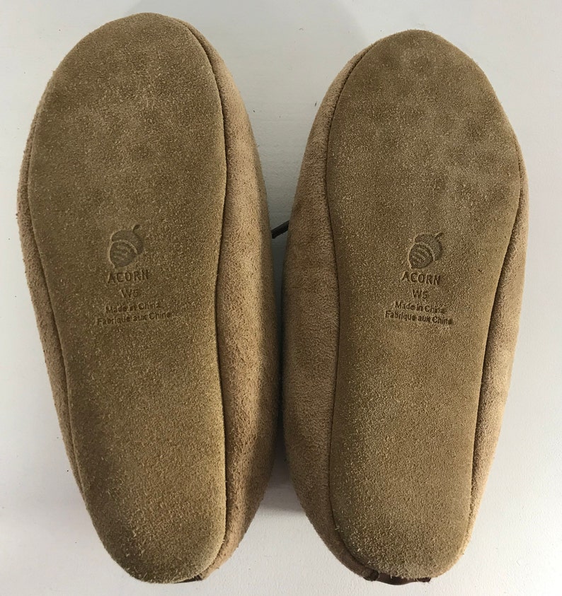 Vintage House Shoes New Size 5 Acorn Slippers Women�s Tan