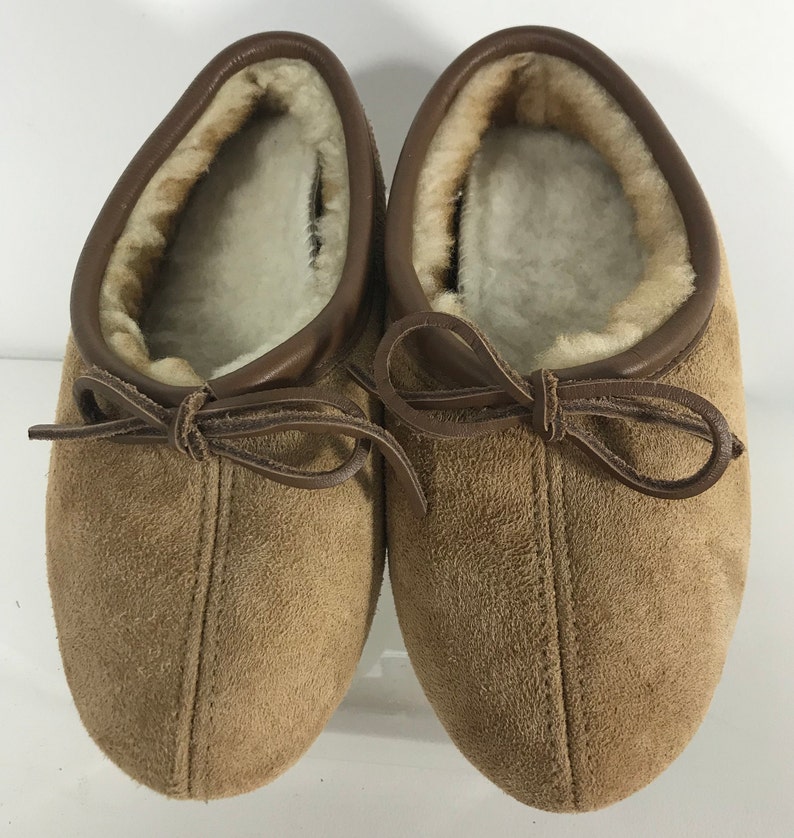 Vintage House Shoes New Size 5 Acorn Slippers Women�s Tan