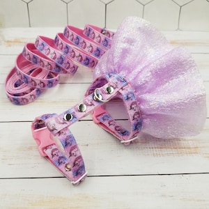 Nice skirt for a ferret. Harness with a tutu skirt. Ferret leash with unicorns.