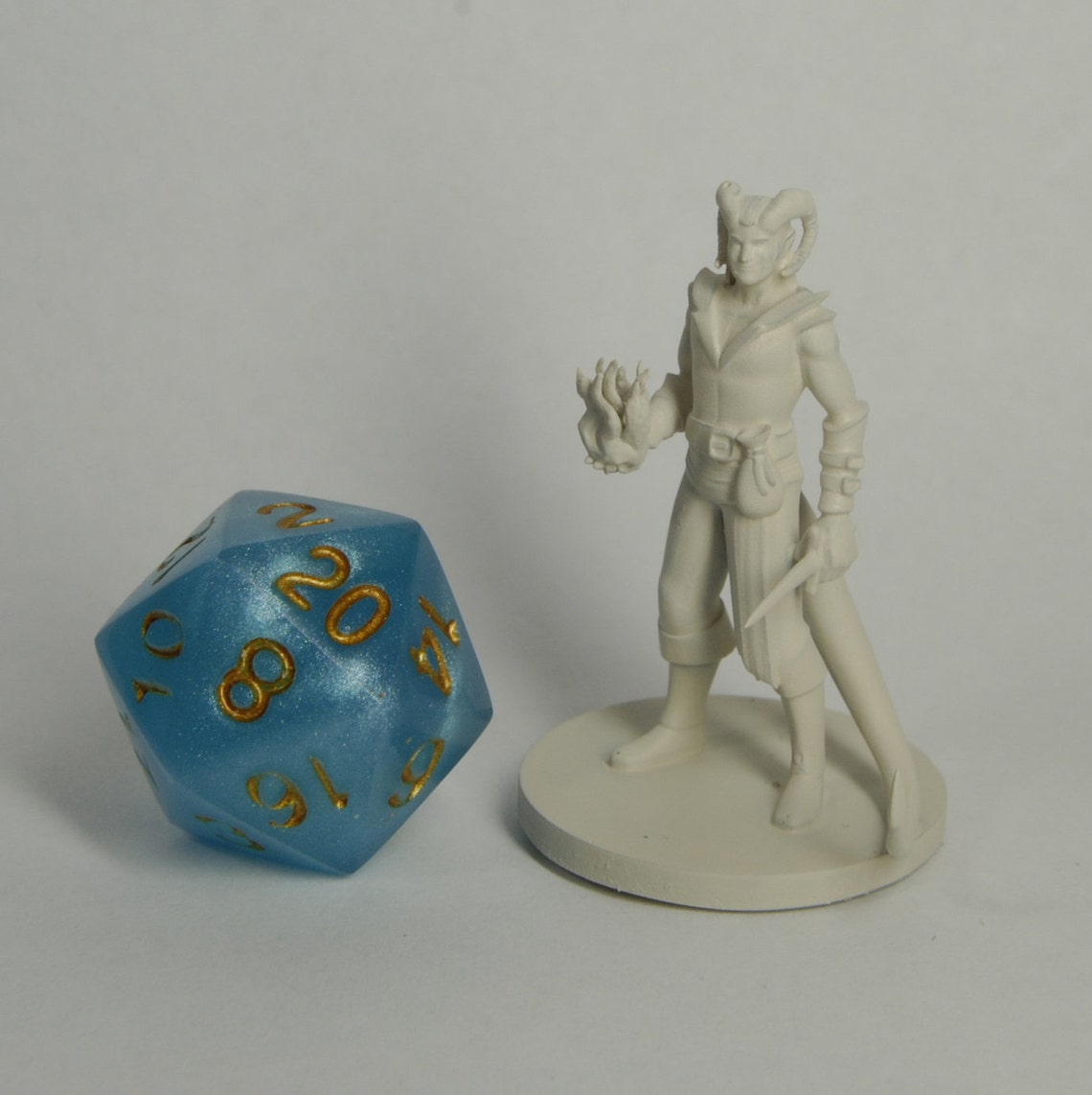 d&d tiefling sorcerer miniature