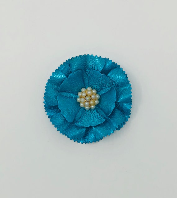 Vintage Blue Metal Flower Brooch with Pearls - image 3