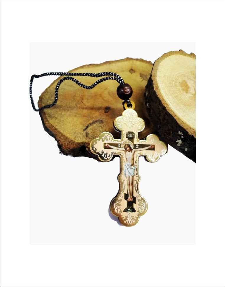 Chapelet Sur Le Miroir De Voiture Image stock - Image du crucifix