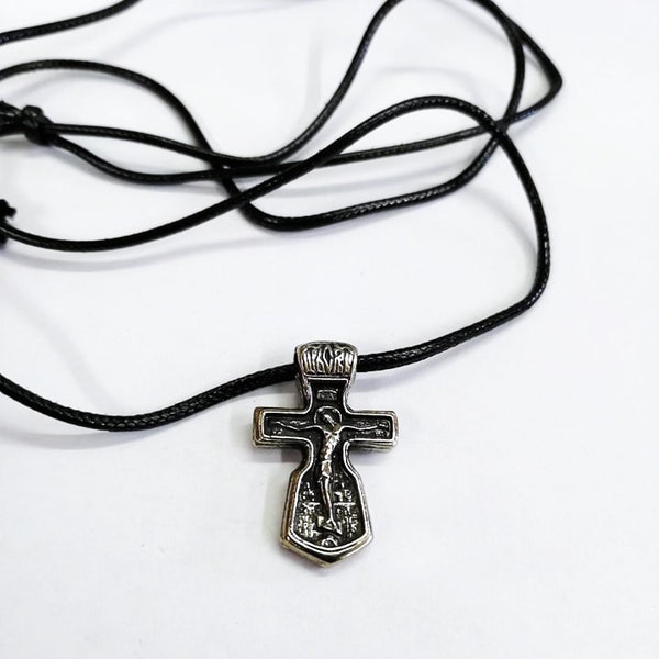 Silber Hals Kreuz - Croix en bois - Hölzernes Halskreuz - Naszyjnik z krzyéem - Collana a croce - Croce Di Legno - Kreuz Anhänger für Hals