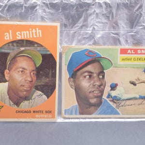 AL SMITH 1956 Topps #105 Indians & 1959 Topps #59 White Sox, beide witte achterkanten