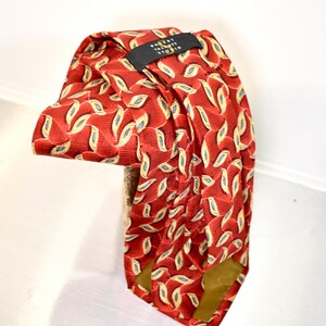 Classy ROBERT TALBOTT STUDIO Silk Mens Neck Tie (56" X 4") Abstract Leaf Motiff