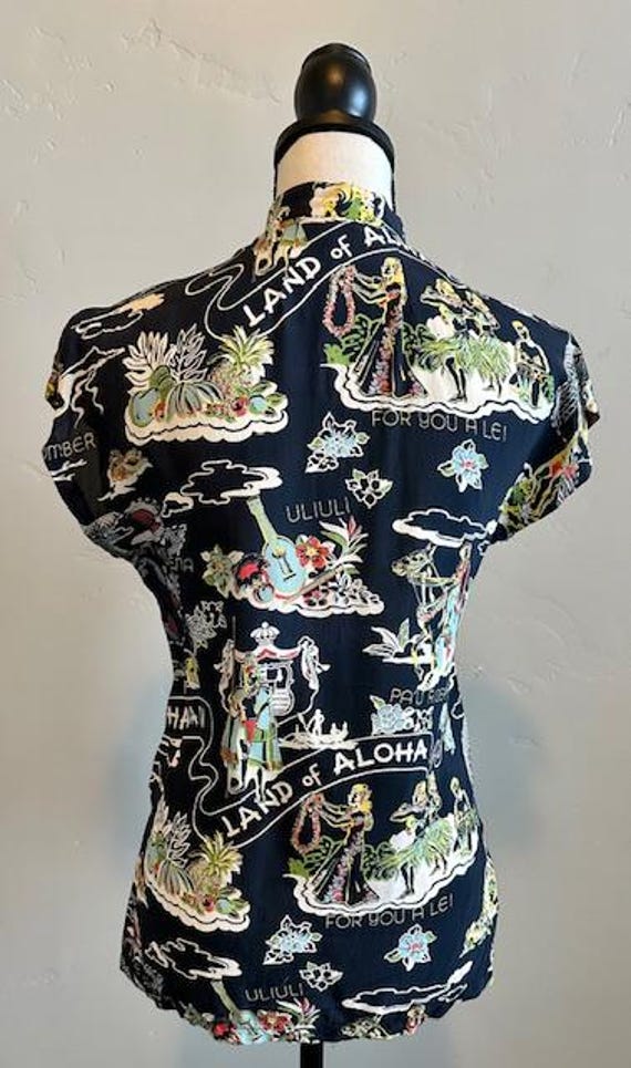 Vintage Hale Hawaii Land of Aloha Tea Timer Rayon Blouse, 1940's Hawaiian View 4
