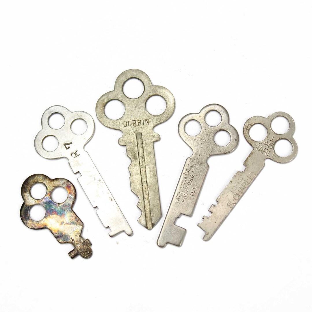 Vintage Flat Keys, Lot of 5, Altered Arts and Crafts Supply, Old Corbin