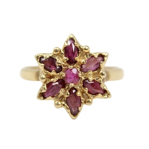 14k Gold Ruby Star Cluster Cocktail Ring, Estate Jewelry 6.5 US Ring
