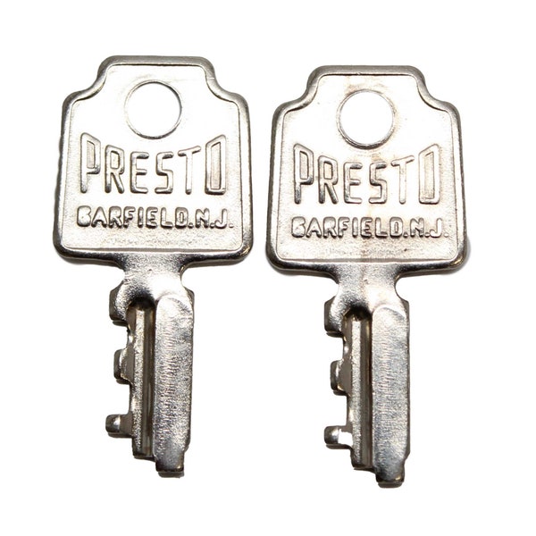 Presto Keys, Small Vintage Luggage Key, 1950's keys, Collectors Item