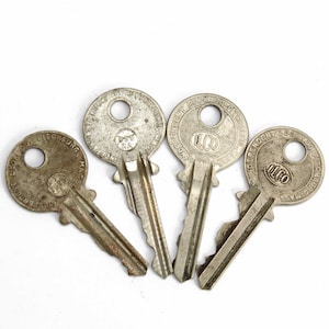 Quattro chiavi di blocco indipendenti, ILCO, chiave Old Made in USA, chiavi charm
