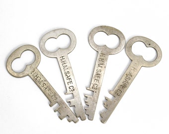 H.H.M. Safe Co Keys, Lot of 4, Vintage Flat Keys, Jewelry Pendants, Key Charms, Stampable Antique Keys, Altered Art Supply