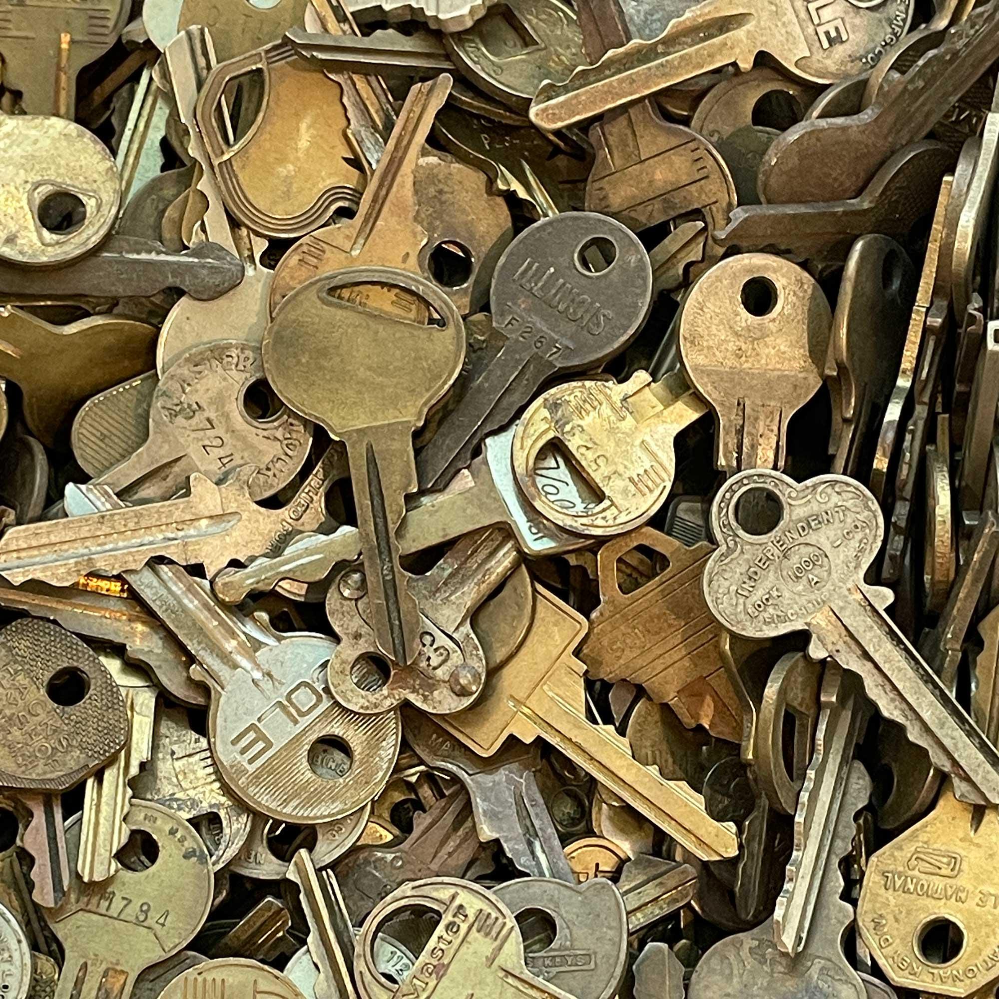 Keys, Lot of 10 Old Keys, Bronze and Brass Color Tone Keys, Used Various Assortment of Keys, Vintage Keys, Craft Keys, Steampunk Keys - Etsy Keys, Lot of 10 Old Keys, Bronze and Brass Color Tone Keys, Used Various Assortment of Keys, Vintage Keys, Craft Keys, Steampunk Keys - Etsy