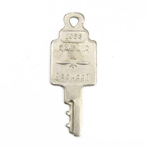 Amelia Earhart Key 2086, 1960&#39;s Vintage Suitcase Key, Vintage Key, Antique Key, Collectors Item, Aviation Memorabilia