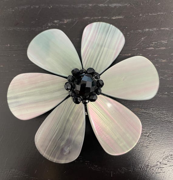 GIORGIO ARMANI ブローチ Vintage Giorgio Armani Flower Brooch in Black and Iridescent