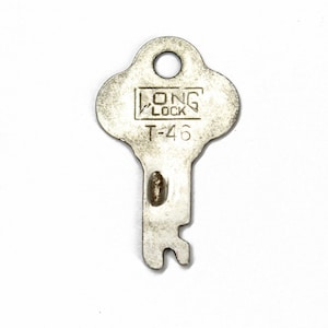 Llave de vapor para baúl T46 de Long Lock Co., una llave de equipaje antigua