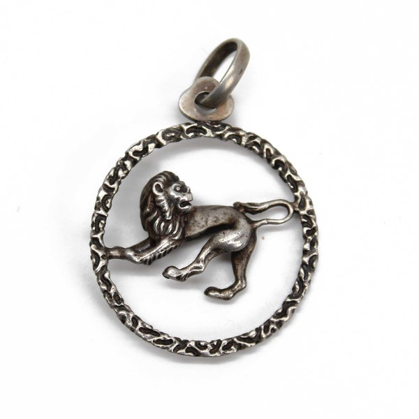 UNO A ERRE Italian Lion Pendant , Vintage 800 Silver Jewelry