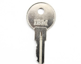 Llave IBM MM937, fabricada en EE. UU., tecnología retro, artículo de colección para aficionados a la informática.