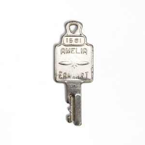 Amelia Earhart Key 1581, 1960&#39;s Vintage Suitcase Key, Vintage Key, Antique Key, Collectors Item, Aviation Memorabilia