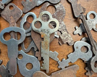 Chaves planas, lote de 10 chaves antigas, sortimento variado de chaves planas vintage, chaves artesanais, chaves steampunk.