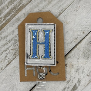 New Orleans French Quarter Street Tiles inspirierte Buchstabe H einziehbarer Ausweishalter