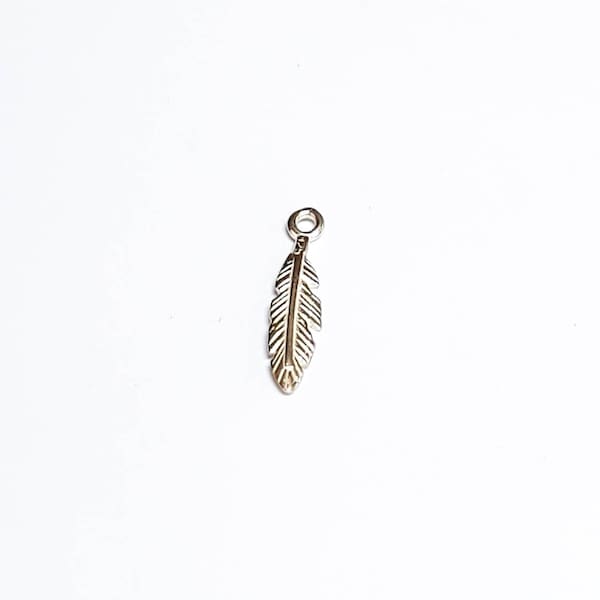 Silver feather charm -  Indian feather charm - Sterling silver feather - Double sided feather charm - 1pc -  4*20 mm