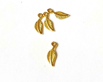 Tiny gold filled leaves - 4 Pcs -  Tiny leaf charm - Leaf pendant - Non tarnish charm