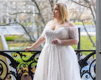 Lasabina Iris plus size wedding dress