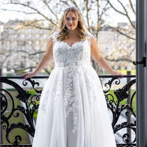 Lasabina Kyla plus size wedding dress