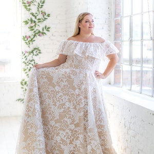 Plus size wedding dress, plussizeweddingdress, boho wedding dress, bohemian wedding dress image 3