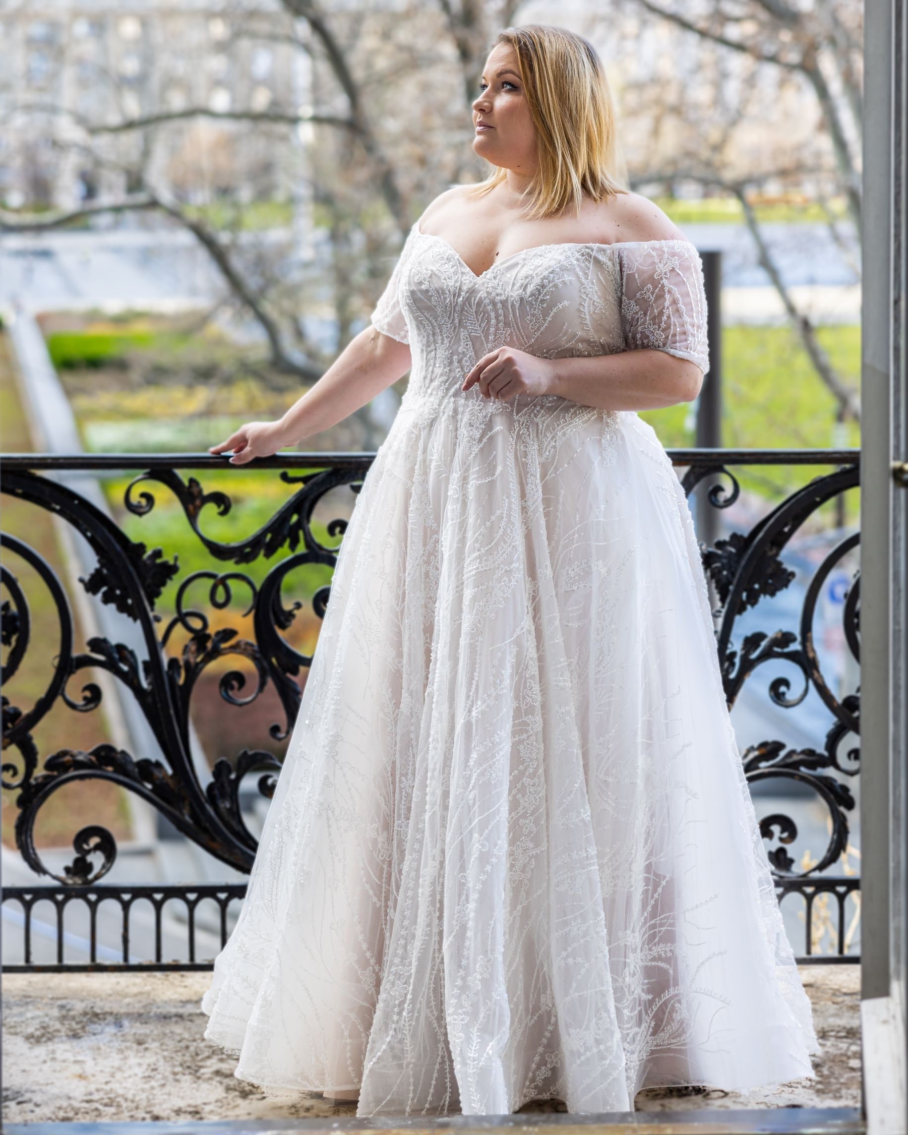 Lasabina Iris Plus Size Wedding Dress -  Canada
