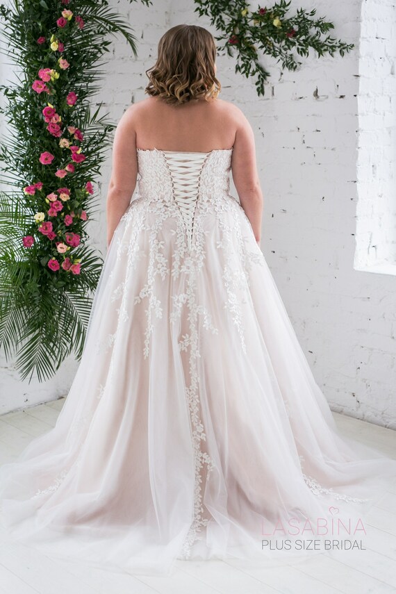 Plus size backless wedding dress sale