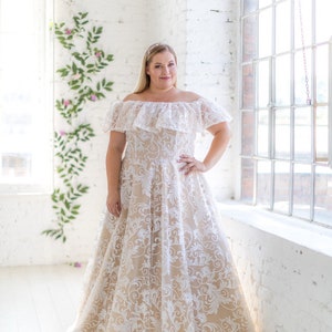 Plus size wedding dress, plussizeweddingdress, boho wedding dress, bohemian wedding dress image 5