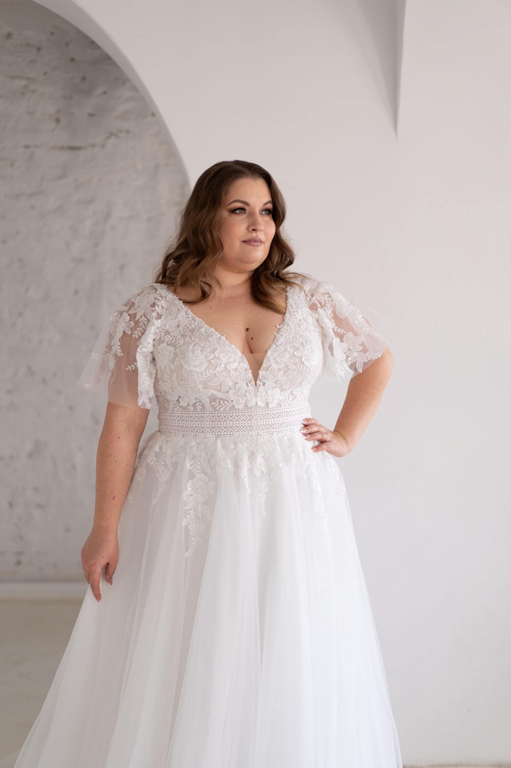 Vestido de novia Lasabina ARIA de talla grande colección 2026 - Etsy México, image size:1999x3000