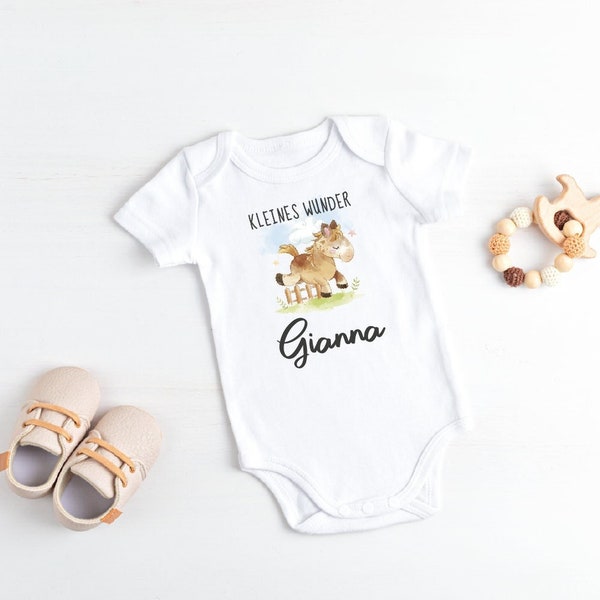 Body bébé avec prénom imprimé / cadeau naissance ou baby shower / motif cheval