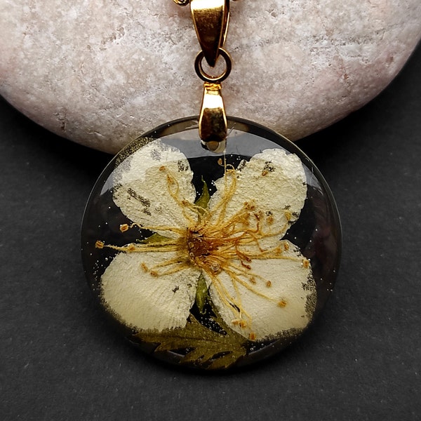 Pressed Flower Necklace Etsy