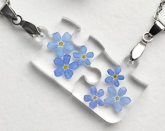 Sister necklace, best friend necklace for 2, bff necklace, puzzle piece friendship necklace, forget me not resin necklace, necklace set of 2