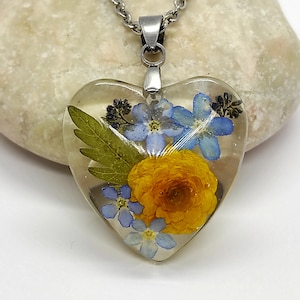 Wildflower necklace, cottagecore necklace, botanical pendant, real flower necklace, pressed flower resin jewelry