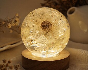 Dandelion Resin Night Light with Hydrangea Flowers, 7 cm Glowing Orb Lamp, Handmade Botanical Lamp, Cozy Gift, Fairy Light Decor
