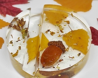 Autumn gift, resin phone stand with real leaves, acorn, cell phone holder