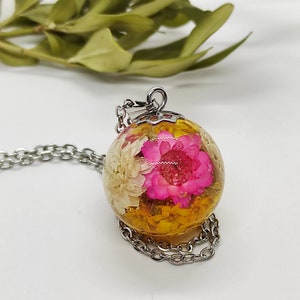 Pressed Flower Resin Necklace: Real Dried Flower Pendant