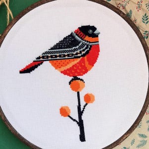 Kit Oiseau grille point de croix Mignon petit oiseau des neiges rouge PDF Broderie oiseau d'hiver Oiseau folklorique primitif Kit oiseau facile bouvreuil