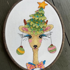 Kit cerf drôle Kit sapin de Noël Joli renne au point de croix Broderie d'hiver Idées de point de croix Nouvel An Kit renne drôle facile