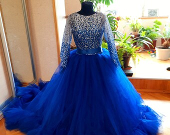 dark blue and silver dress