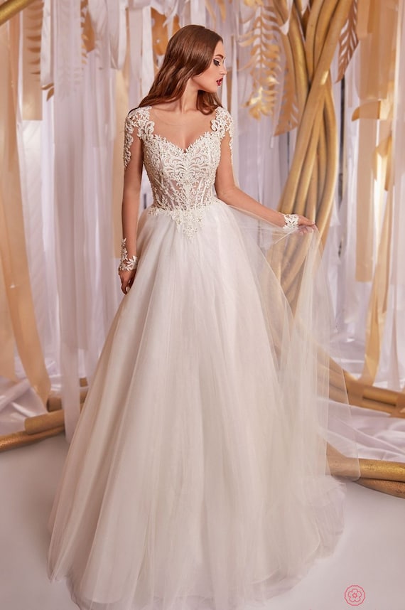 beautiful ivory wedding dresses