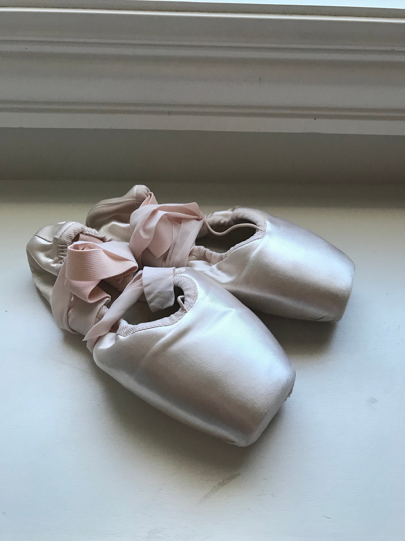 ballet pointe shoes