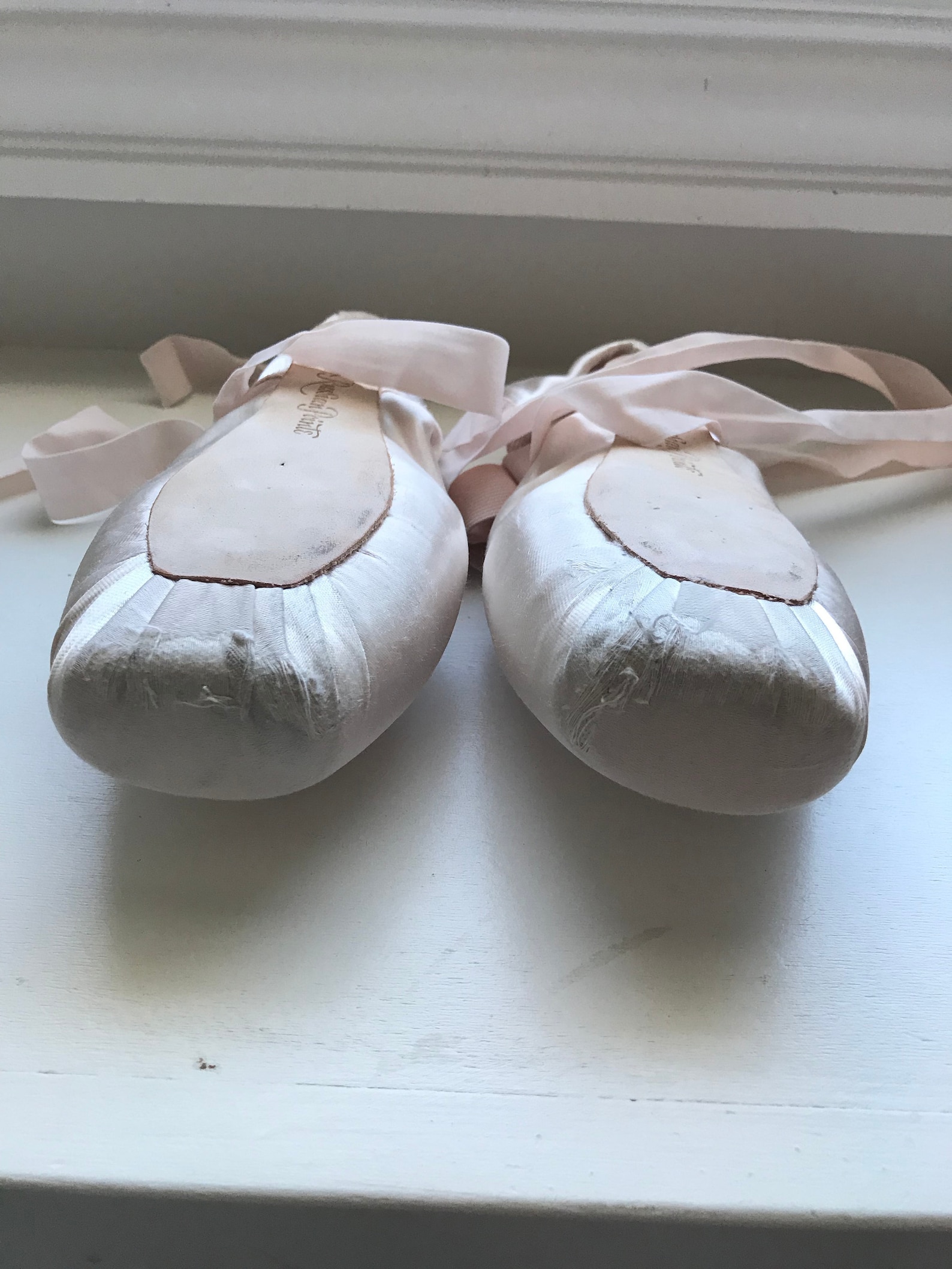 ballet pointe shoes