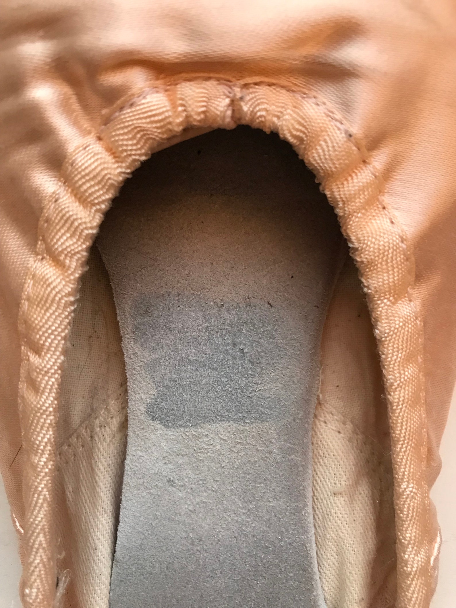ballet pointe shoes