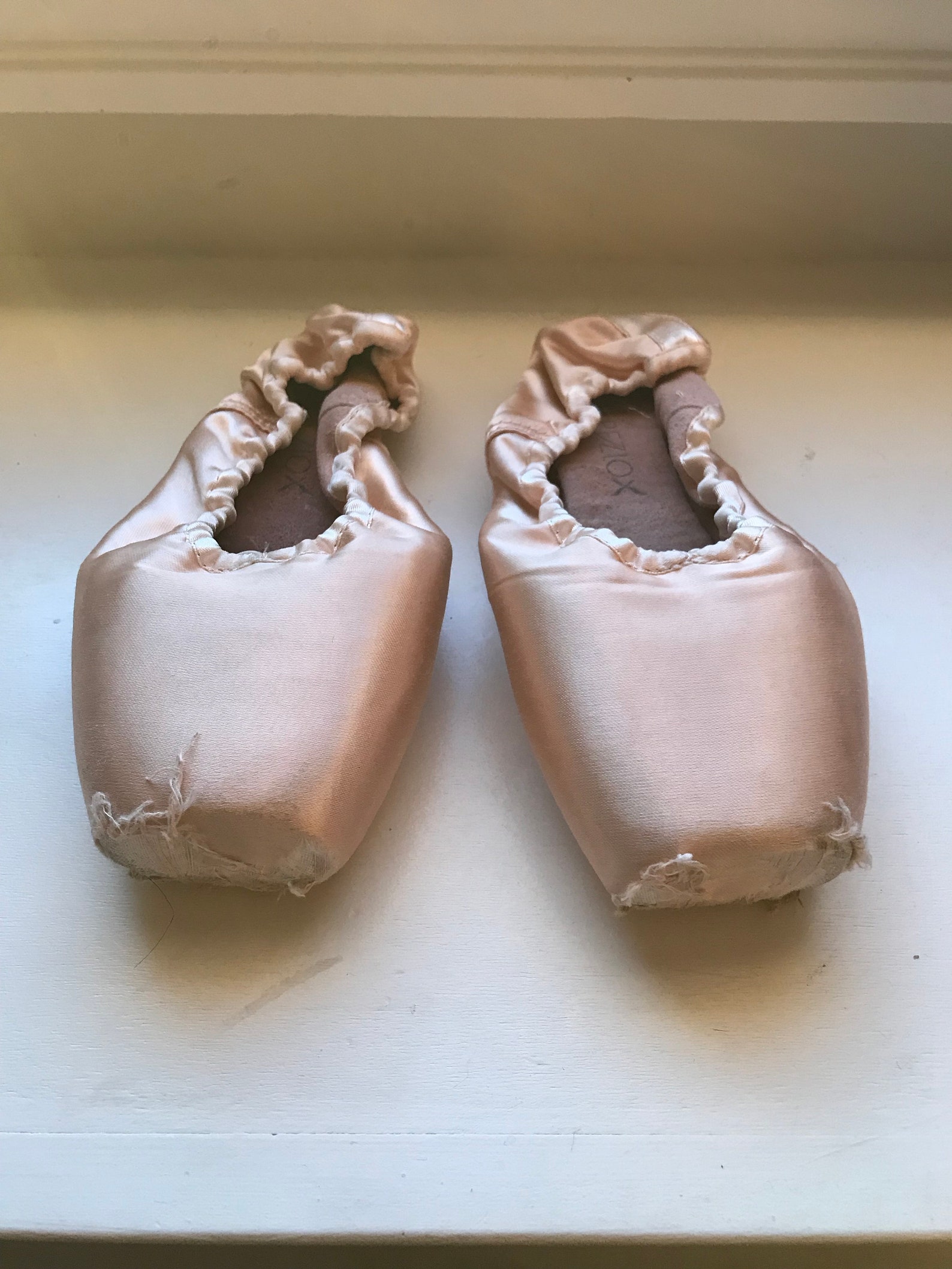 ballet pointe shoes